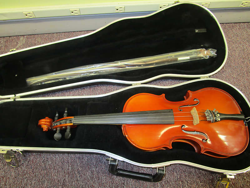 Leon Aubert Strad Model 3/4 size violin with case and bow Made in Romania image 1