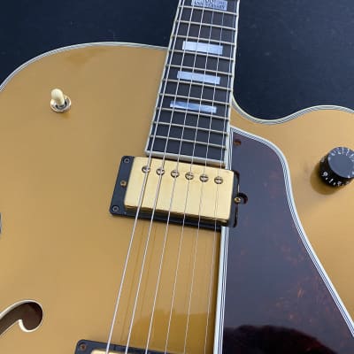 Video! Unreleased 1993 Gibson R+D Chet Atkins Country Gentleman 100th Anniversary 1994 - All Gold w/ Diamond Headstock + Block Inlays image 7