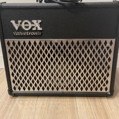 Vox Valvetronix AD15VT 15-Watt 1x8