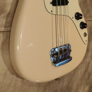 Fender Musicmaster 1978 Shell Pink Refin image 2