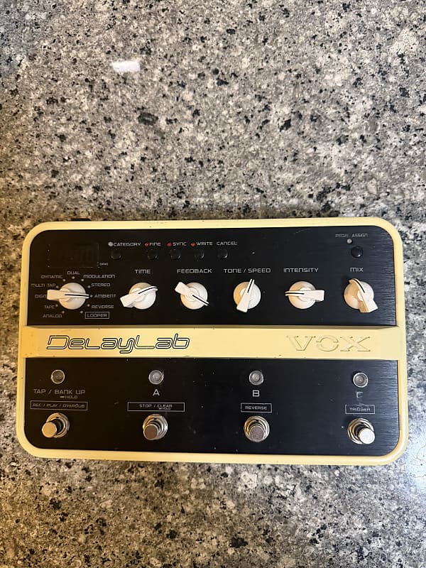Vox DelayLab Guitar Pedal | Reverb