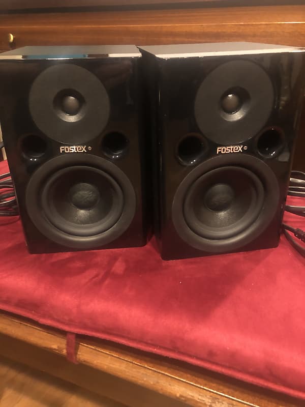 Pair Powered Studio Monitors Reverb