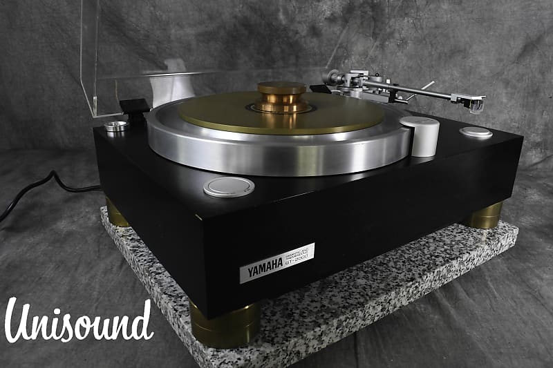 YAMAHA GT-2000 Turntable Private custom W/ Auto Lifter Adjust in Excellent  condition.