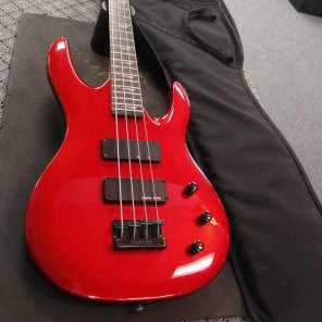 Kramer Striker 422S 4-sting Bass w/ Gigbag | Reverb