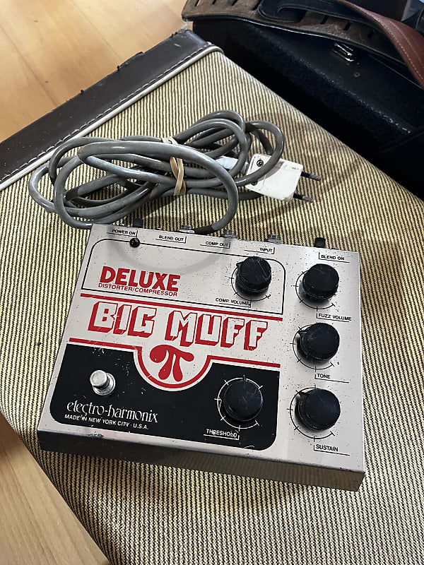 Electro-Harmonix Deluxe Big Muff Pi