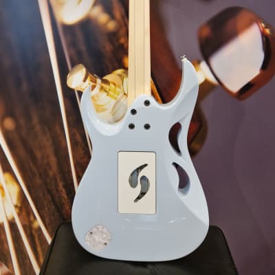 Ibanez PIA3761C-BLP Steve Vai “PIA” Signature Edition E-Guitar 6 String – Blue Powder + Hardcase image 8