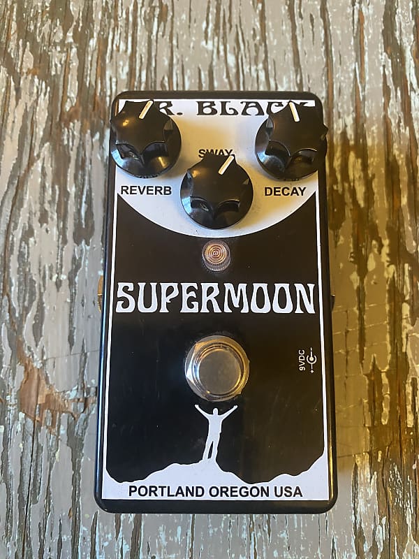 Mr. Black Supermoon