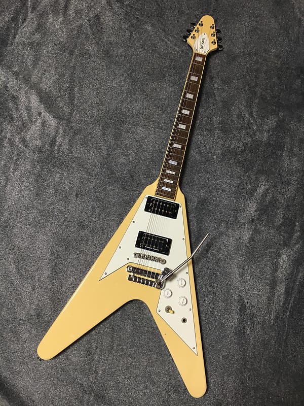 フライングV型　エドワーズ　EDWARDS フライングV 千聖 ボディ欠けあり フライングV型 エドワーズ EDWARDS フライングV 千聖 ボディ欠けあり