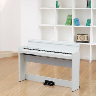 Korg LP-380U 88-Key Digital Piano (White)(New) image 7