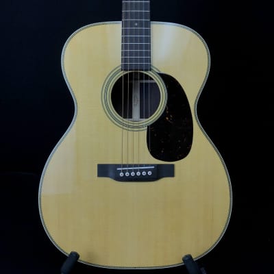 Martin Standard Series 000-28