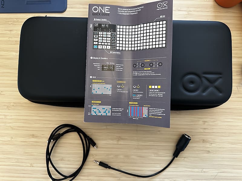 「美品」 OXI Instruments | OXI ONE シルバー OXI One MIDI / CV Sequencer (Silver Edition) - Perfect Circuit