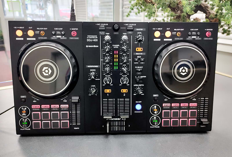 Pioneer DJ 【DDJ-400】 DDJ-400 - 2-channel DJ controller for rekordbox dj (Black)