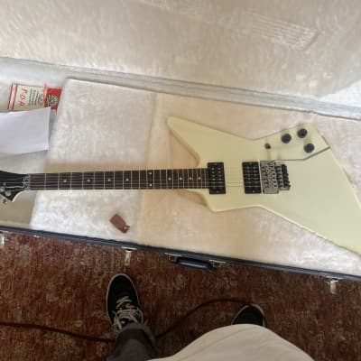 Gibson Explorer T with Floyd Rose 2010s - White image 1