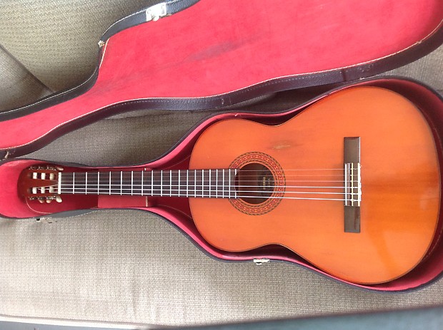 Yamaha G65A guitar 1970 s Natural