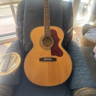 Epiphone EJ-200 Artist Limited Edition Jumbo Acoustic Guitar