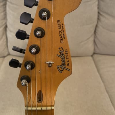Fender American Standard Stratocaster with Maple Fretboard 1986 - 1993 Brown Sunburst image 3