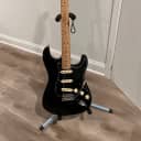 Fender Player Stratocaster with Maple Fretboard 2018 - Present - Black