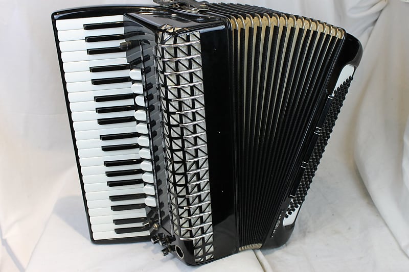 3727 - Black Hohner Atlantic IV N Deluxe Piano Accordion