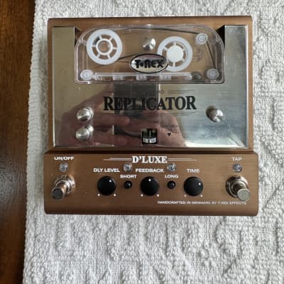 ギター T-REX REPLICATOR T-Rex Replicator | Vintage Guitar® magazine