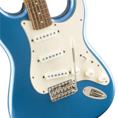Squier Classic Vibe '60s Stratocaster Electric Guitar (Lake Placid Blue) image 8