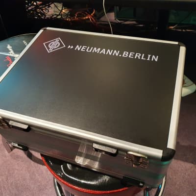 NEW Neumann M147 Tube Valve Mic Studio M 147 Microphone Set in Travel Carry Case image 2