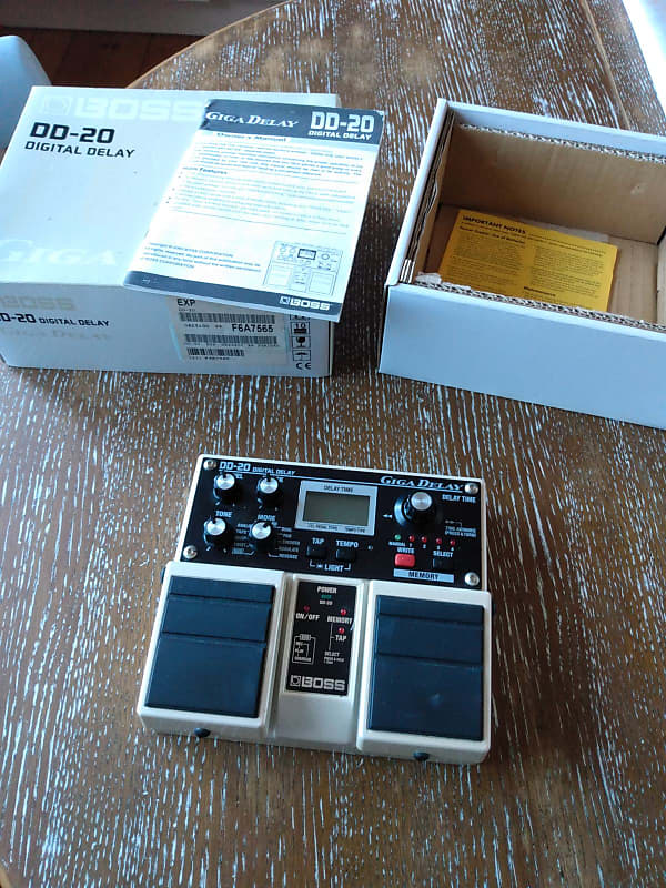 Boss DD-20 Giga Delay