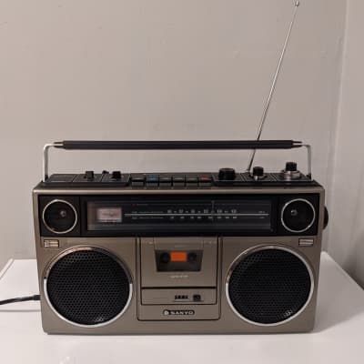 Vintage Sanyo AM/FM, Radio, Cassette deals Player