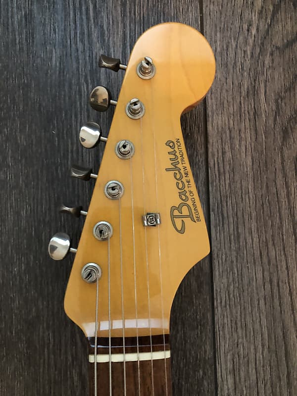 Bacchus BST-64V Shoreline Gold Strat MIJ