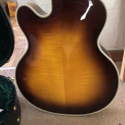 Guild Johnny Smith Award Model (Benedetto) Early-2000s - Antique Burst image 4