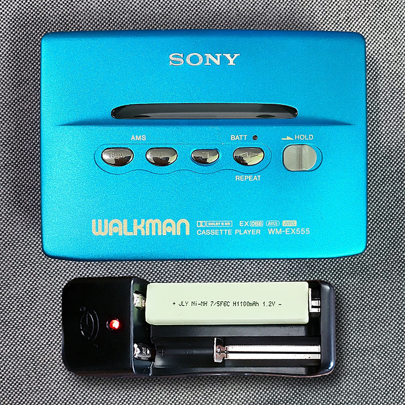 Sony WM-EX555 Walkman Cassette Player, Excellent Rare Blue ! Tested & Working ! image 1
