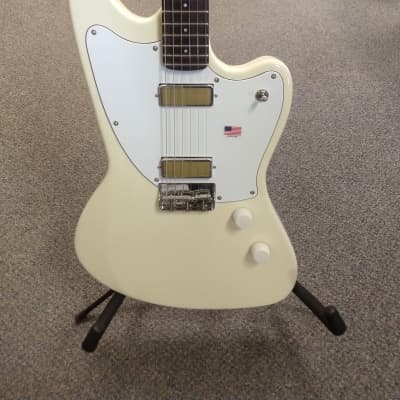 New Harmony Silhouette Electric Guitar - Pearl White with Mono Vertigo Case for sale