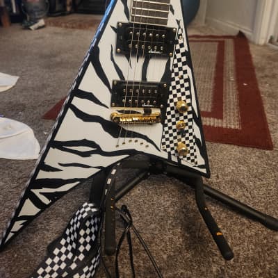 Jackson JS Series FSR JS32T Rhoads with Amaranth Fretboard 2019 - Custom White Tiger Checkerboard paint job image 3