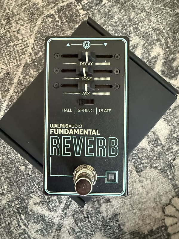 Walrus Audio Fundamental Reverb