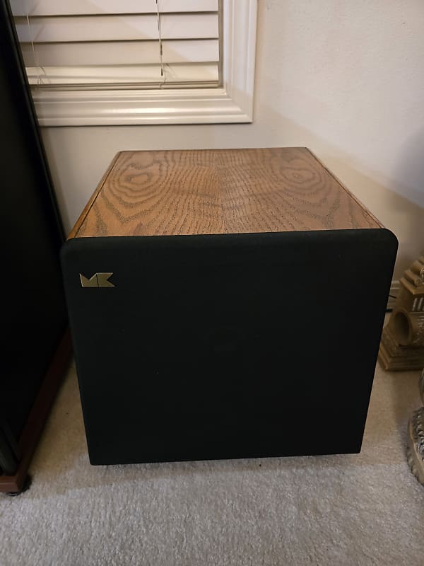 Miller &amp; Kreisel V-1B - Walnut  			