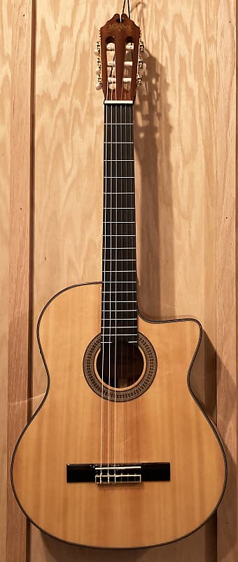 Washburn c64sce classical deals guitar