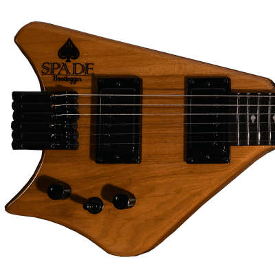 BootLegger Guitar Spade Gibson Scale 24.75 Headless Guitar With Case 2022 Honey Clear image 4