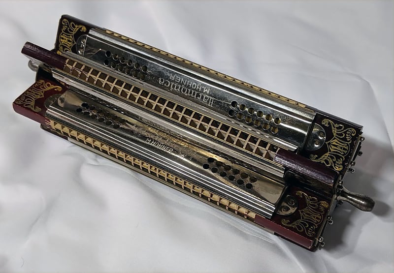 HOHNER Sextuple (6) Kreuzwender Tremelo Harmonica in Box