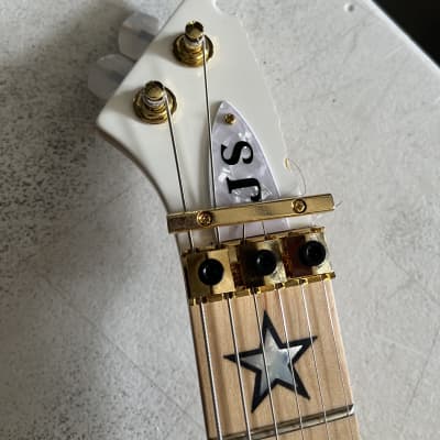 Kramer  Jersey Star Electric Guitar Antique White, headstock broken, u fix it, as is image 4