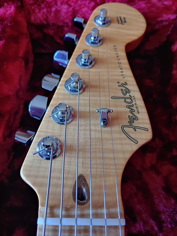 Fender American Select Stratocaster Maple Fingerboard Cherry Burst 2012 |  Reverb Canada