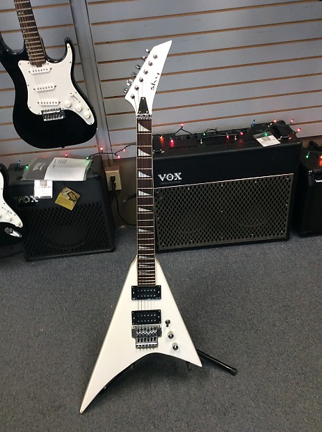 Sky flying store v guitar