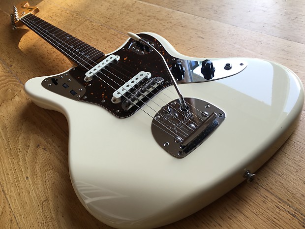 Fender Jaguar 1966 Reissue w/ Upgrades T-Serial MIJ 2007-10