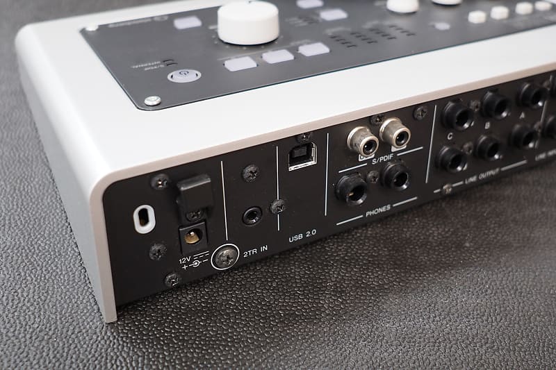 Steinberg UR28M 6x8 USB 2.0 Audio Interface w/ 3x3