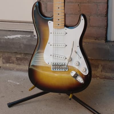 Tokai AST '56 1982-84 - Sunburst image 1