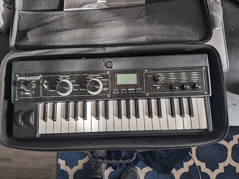 Korg microKORG XL+ 37-Key Synthesizer/Vocoder 2012 - 2019 - Black