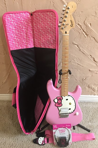 Hardtail Fender Squier Stratocaster Hello Kitty Electric Guitar Case Amp Rare