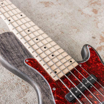 Sadowsky　MetroLINE　SingleCut　5st hqdefault.jpg