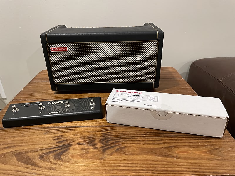 Spark Amp + Wireless Pedal + Case Amp + Spark Wireless Pedal Reverb
