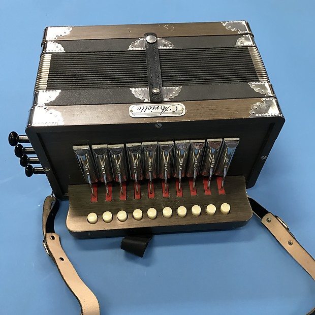 Hohner Ariette Accordion