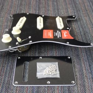 Fender American Professional Strat V-Mod Loaded Pickguard - USA Stratocaster SSS - Black image 2