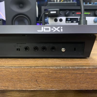 Roland JD-Xi Analog/Digital Synthesizer with Vocoder image 7